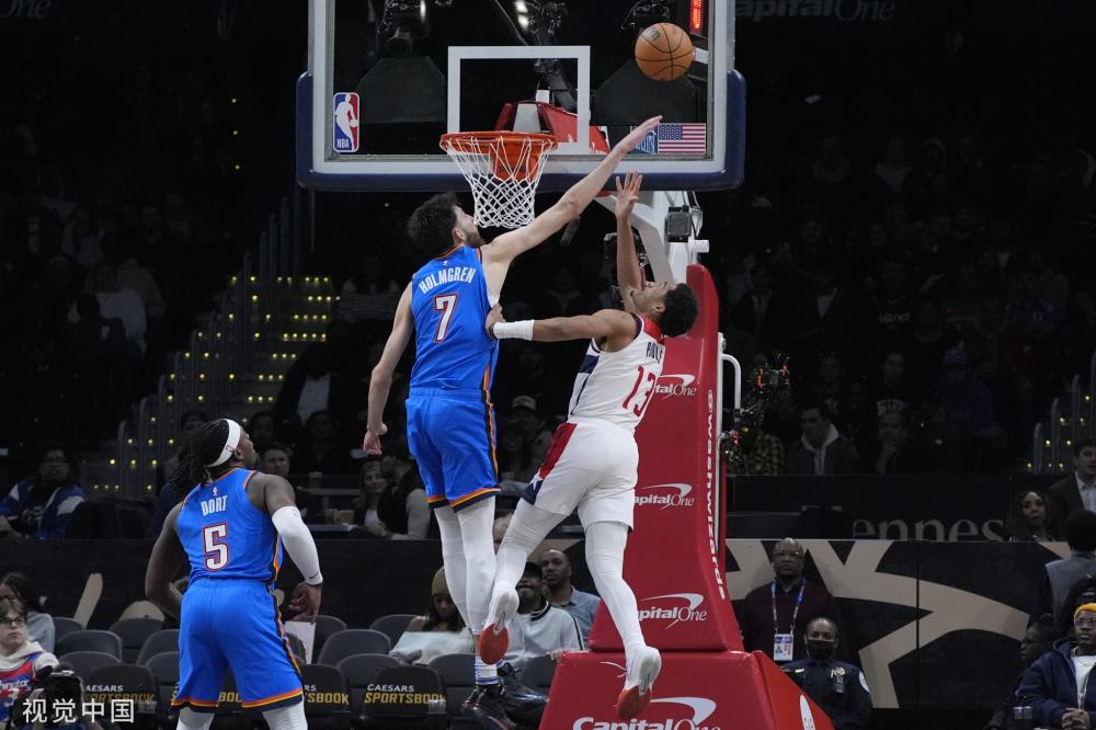 在激烈的联 在激烈的联